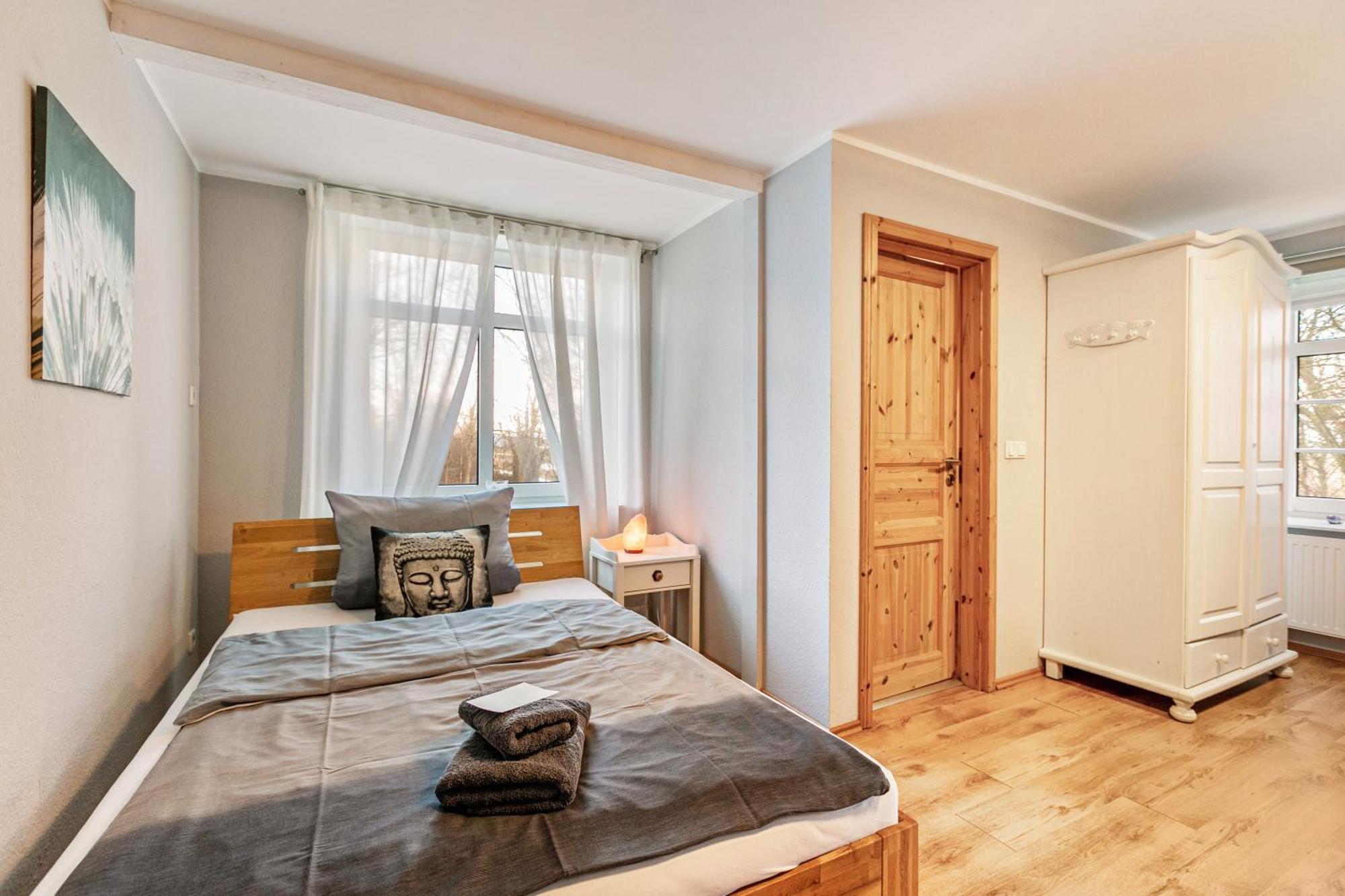 Blauquarz Und Rauchquarz Apartment Reußenköge Exterior foto