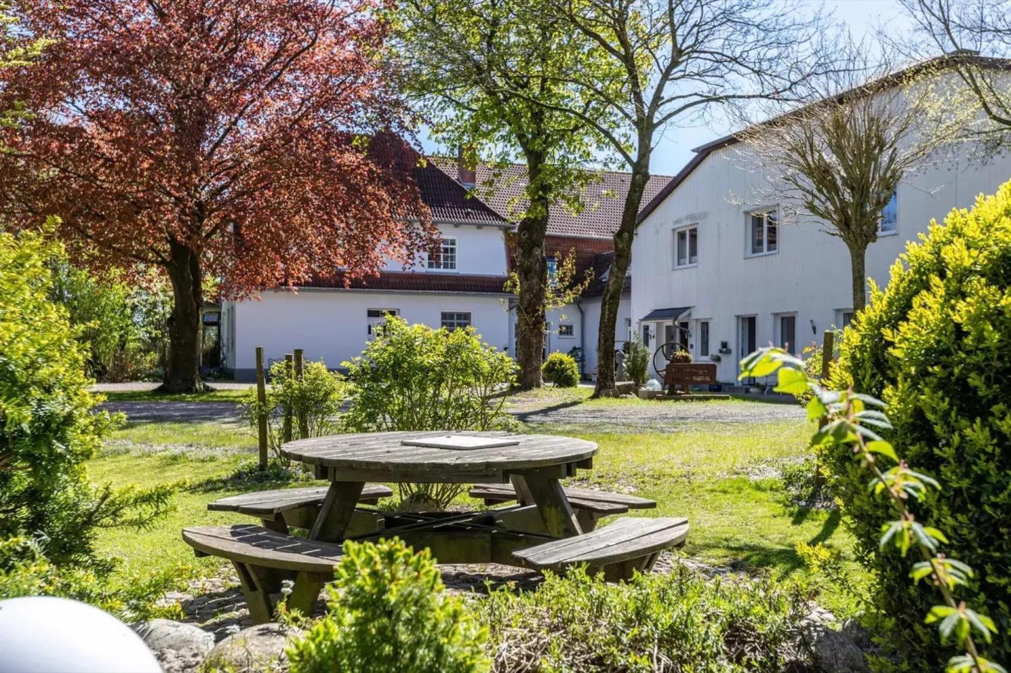 Blauquarz Und Rauchquarz Apartment Reußenköge Exterior foto